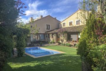 Casa rural para 10 personas, con jardín y terraza, Se admiten mascotas en Sotosalbos