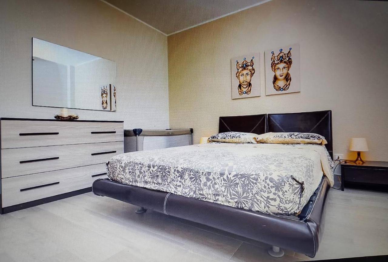 Appartamento intero, Three-Bedroom House in Milo, Etna