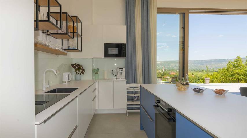Villa für 12 Personen mit Balkon/Terrasse in Imotski, Makarska Riviera