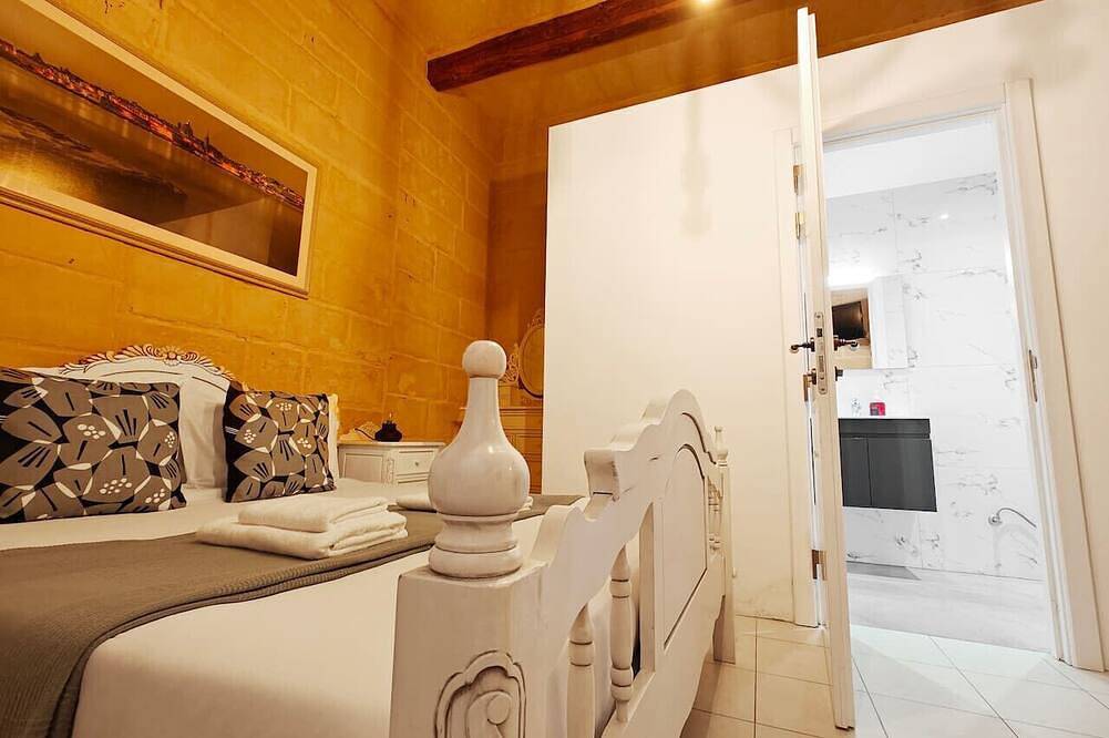Kamra Maltija 1 bedroom in Tas-Sliema, Insel Malta