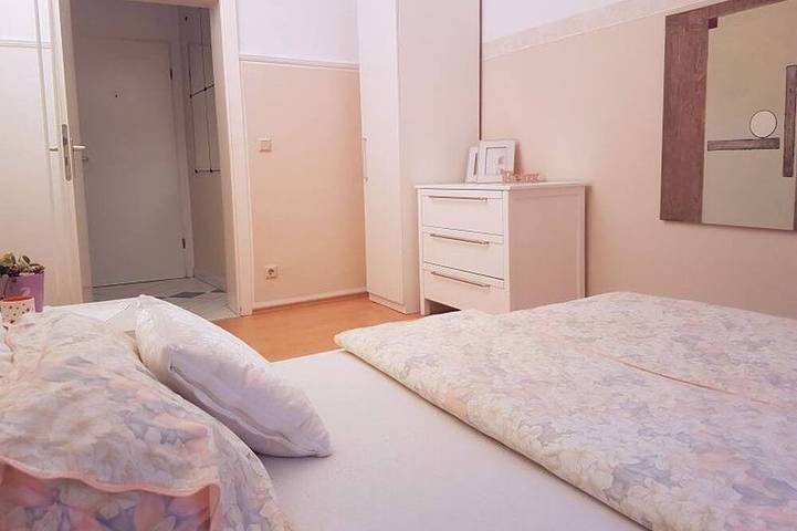 Ferienwohnung für 2 Personen, mit Whirlpool in Essen
