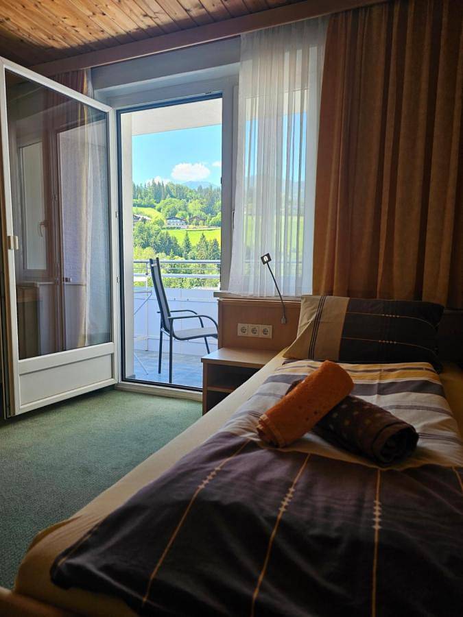 B&B für 2 Personen, mit Ausblick in Schladming - 2