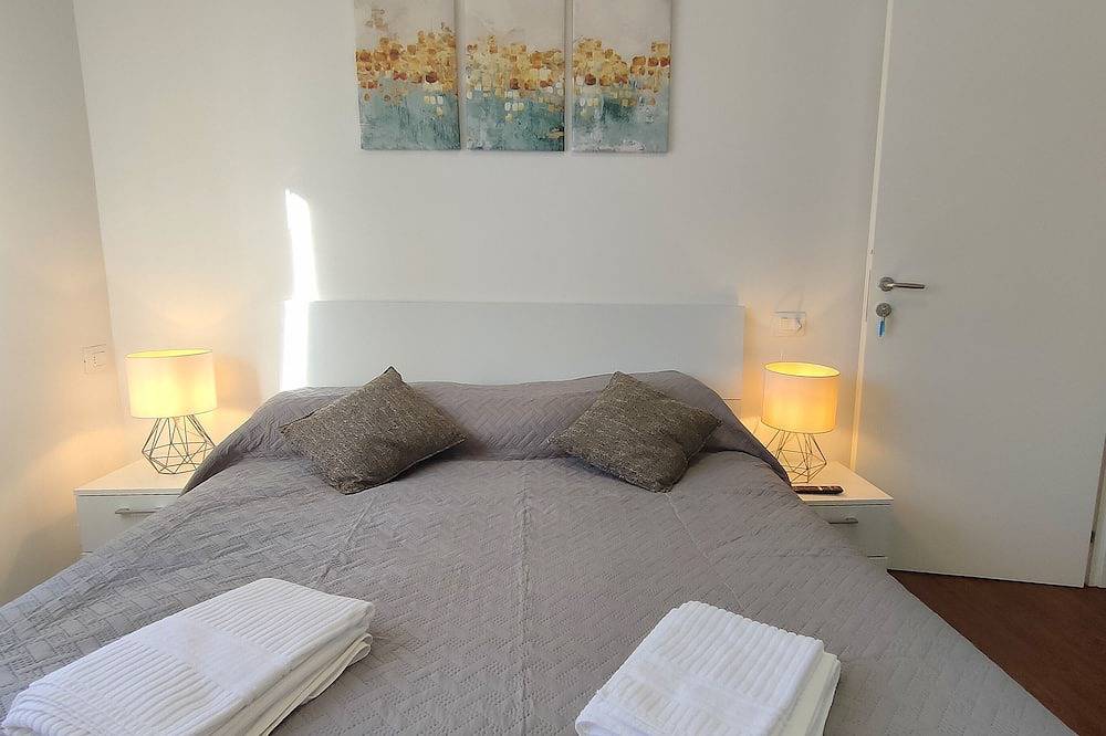 Geheel appartement, Delightful recently renovated apartment in the village of Tavullia in Tavullia, Pesaro-Urbino