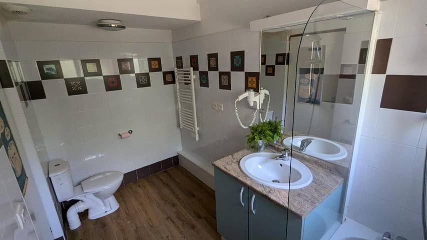 Gîte pour 2 personnes, avec jardin ainsi que piscine et terrasse à Vernet-les-Bains - 2