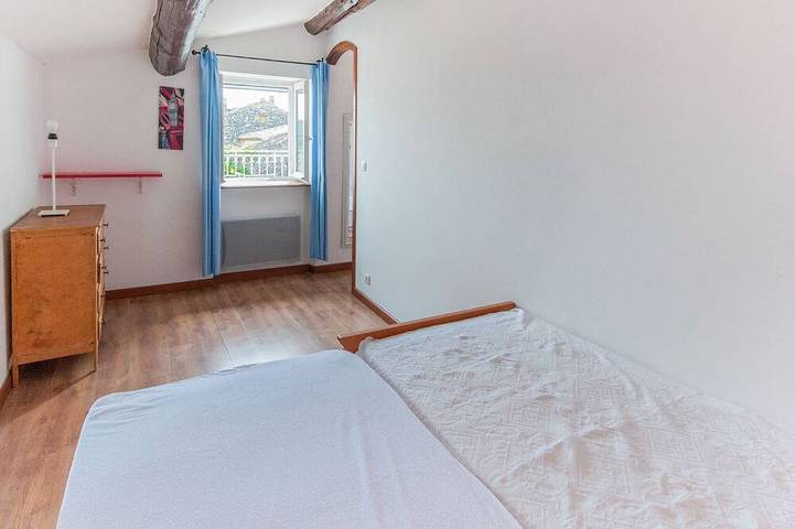 Location de vacances pour 6 personnes, avec terrasse à Saint-Laurent-de-Carnols - 3