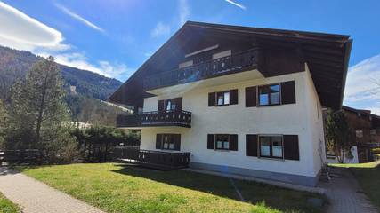 Ferienwohnung für 2 Personen, mit Balkon in Vorderhindelang