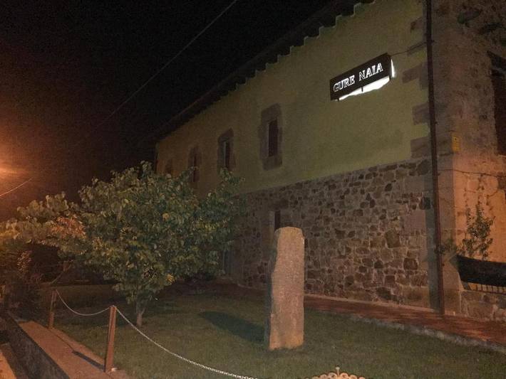 Casa rural con piscina para 13 personas, con vistas además de piscina y jardín en Vizcaya