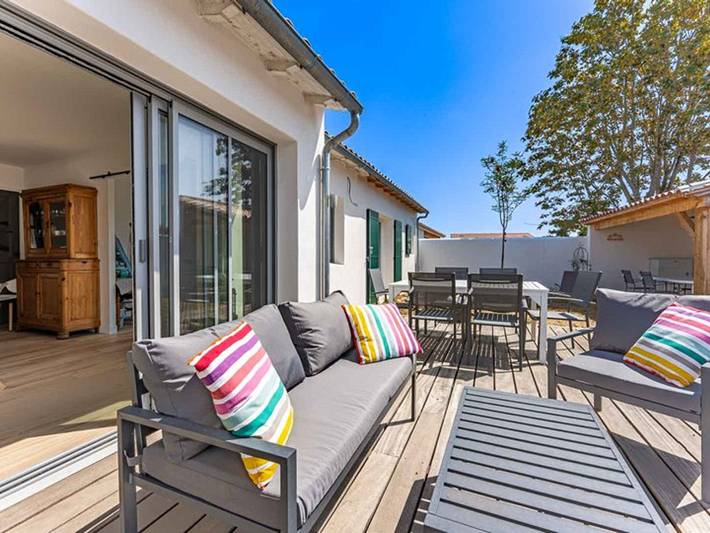 Location de vacances pour 10 personnes, avec terrasse et jardin à Le Bois-Plage-en-Ré - 2