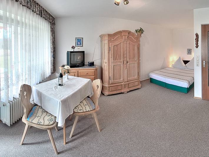 Ferienwohnung für 2 Personen, mit Balkon/Terrasse und Terrasse, kinderfreundlich in Inzell - 2