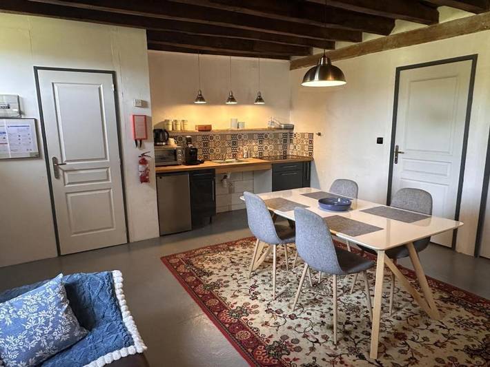 Location de vacances pour 4 personnes, avec Jardin et Piscine à Saint-Palais (Allier)