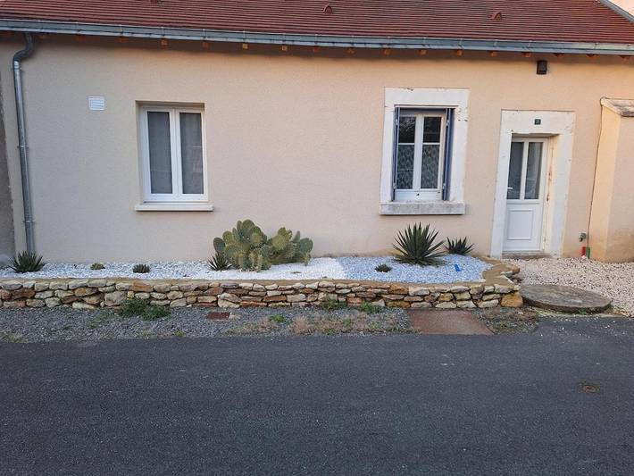 Location de vacances pour 4 personnes, avec jardin et terrasse dans Saint-Genou