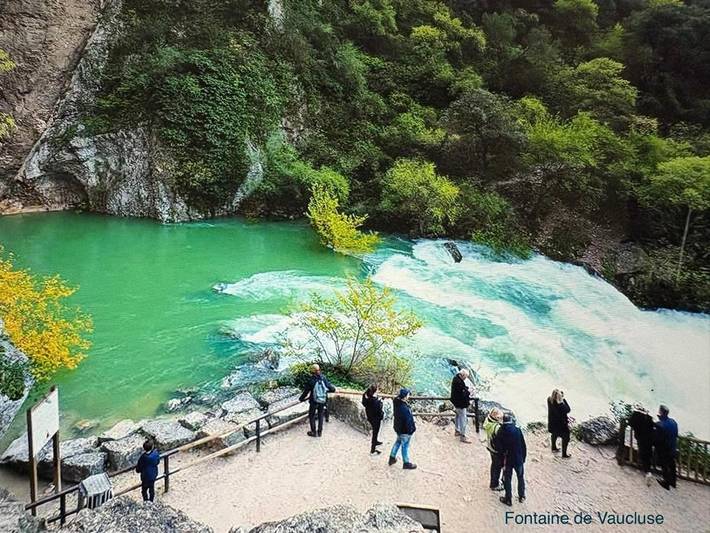Chambre d’hôte pour 4 personnes, avec jardin ainsi que vue et piscine à Monteux - 2