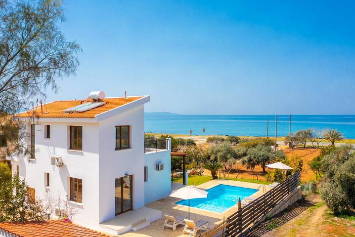 Villa für 6 Personen, mit Meerblick und Terrasse sowie Garten auf Zypern