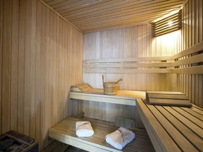 Gîte pour 4 personnes, avec piscine et sauna, animaux acceptés dans Office De Tourisme De Notre Dame De Bellecombe - 3