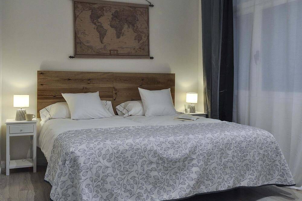 Entire apartment, Apartamento en Puerta del Sol centro ciudad in Centro (Madrid), Madrid