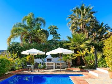 Villa for 6 People in Estepona, Costa del Sol, Photo 1