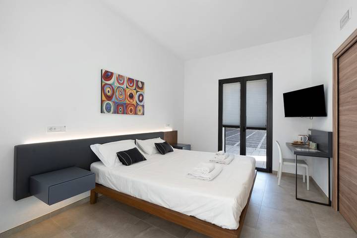 Room 'Ulivo Comfort di Byama' with Wi-Fi and Air Conditioning in Menfi, Agrigento Province