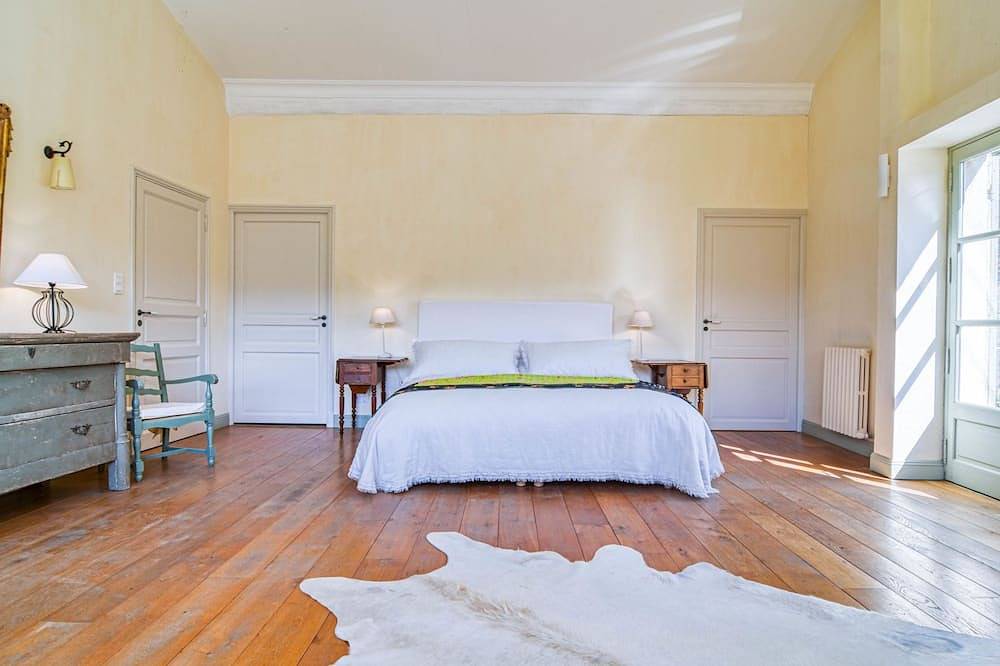 Domaine de Piegros by Interhome in Grambois, Parque natural regional del Luberon