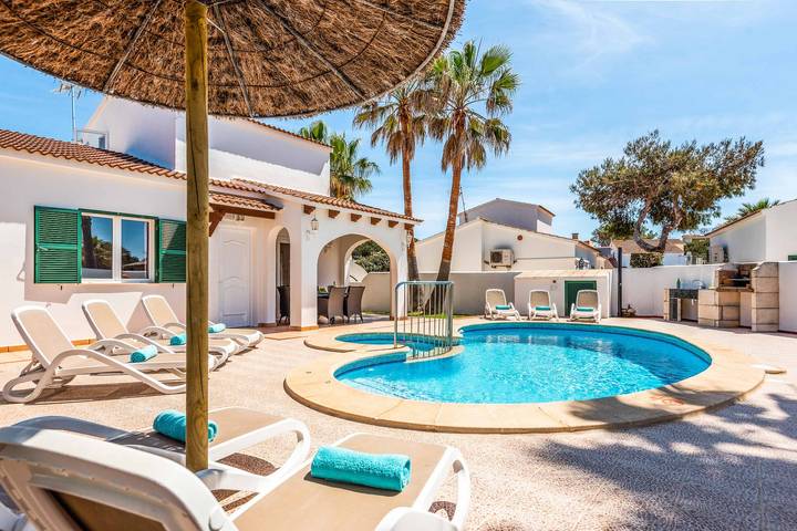 Chalet para 6 personas con terraza in Cala Blanes, Ciudadela