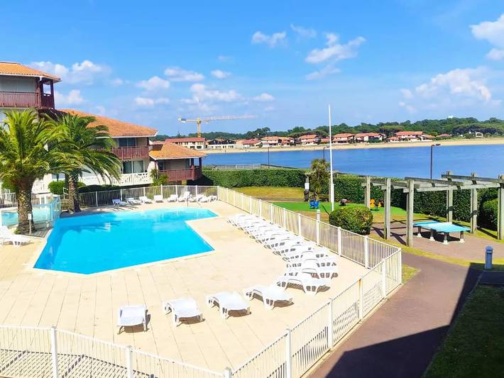 Location de vacances pour 4 personnes, avec balcon et piscine à Vieux-Boucau-les-Bains