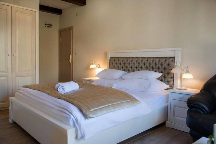 Gîte pour 2 personnes, avec vue et balcon dans Risan - 3