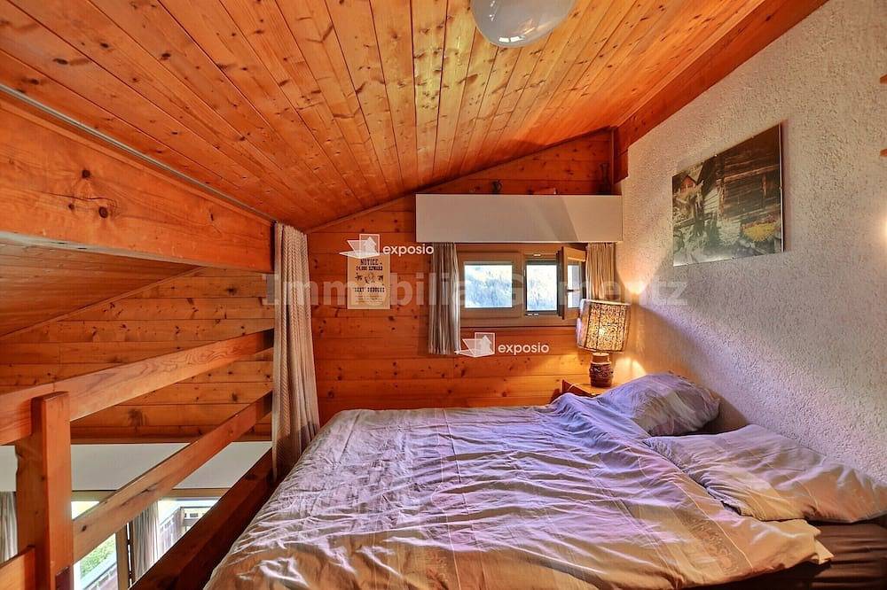 Ganze Wohnung, Einfache 2-stöckige Wohnung für 5 bis 6 Personen, Wohnzimmer mit Kamin, Kochnische mit Geschirrspüle in Grimentz, Anniviers