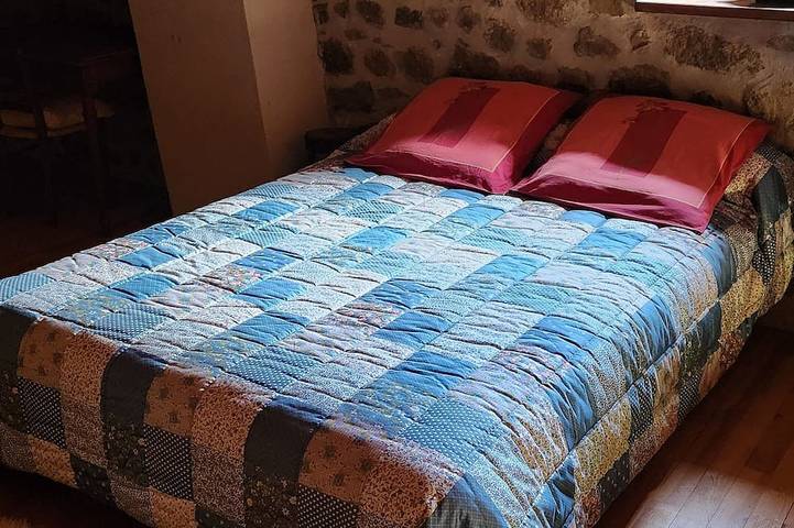 Location de vacances pour 8 personnes, avec jardin, animaux acceptés à Saint-Pal-de-Chalencon - 2