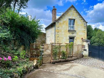 Gîte pour 4 personnes, avec vue ainsi que jardin et terrasse à Gennes