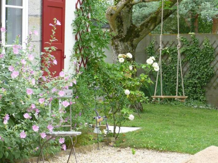 Location de vacances pour 2 personnes, avec terrasse et jardin dans Semoy - 2