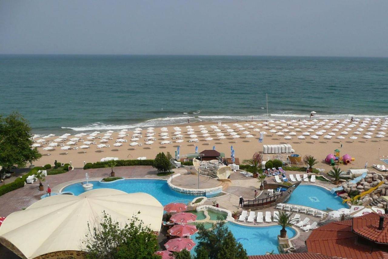Ganze Wohnung, Ferienwohnung für 4 Personen mit Terrasse in Varna, Oblast Varna