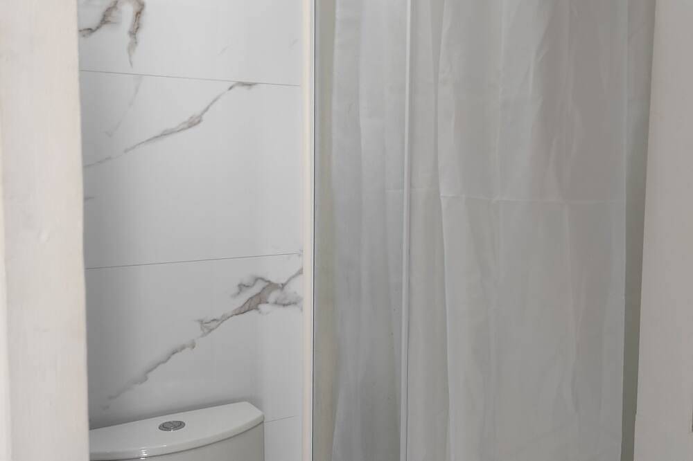 Appartement entier, Le P'tit Chic in Les Sablettes, La Seyne-sur-Mer