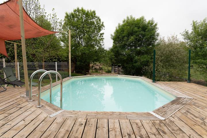 La Grange d'Oustaud with Pool, Countryside Views, and Authentic Charm in Vérac, Libourne region
