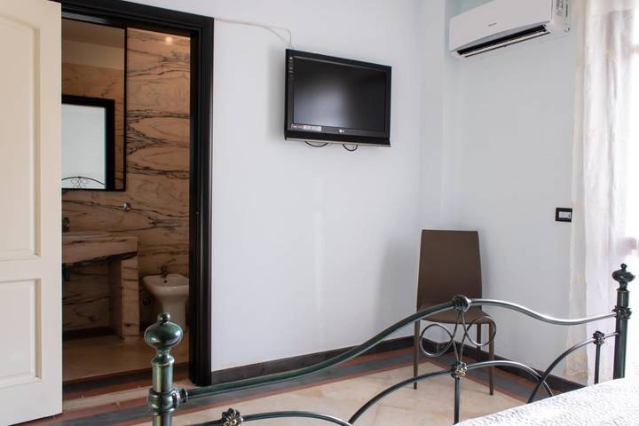 Maison d’hôte pour 2 personnes, avec jardin ainsi que vue et piscine à Ragusa - 4