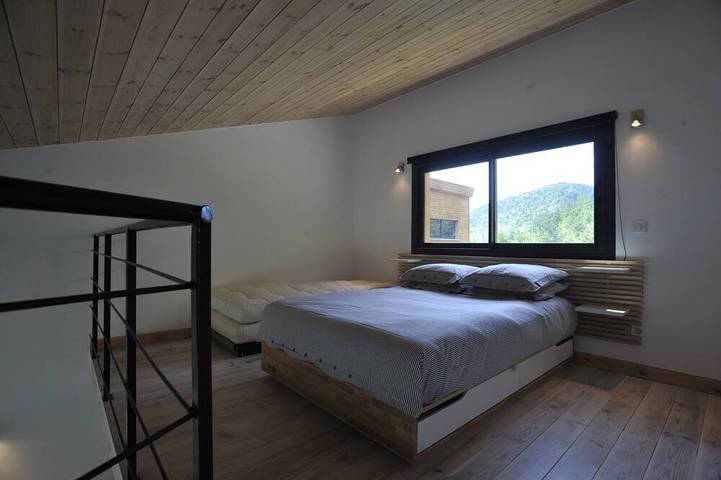 Gîte pour 4 personnes, avec jardin ainsi que terrasse et piscine à La Roche-sur-le-Buis - 2