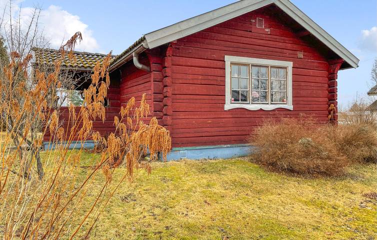 Ferienhaus für 4 Personen, mit Terrasse und Garten in Mora