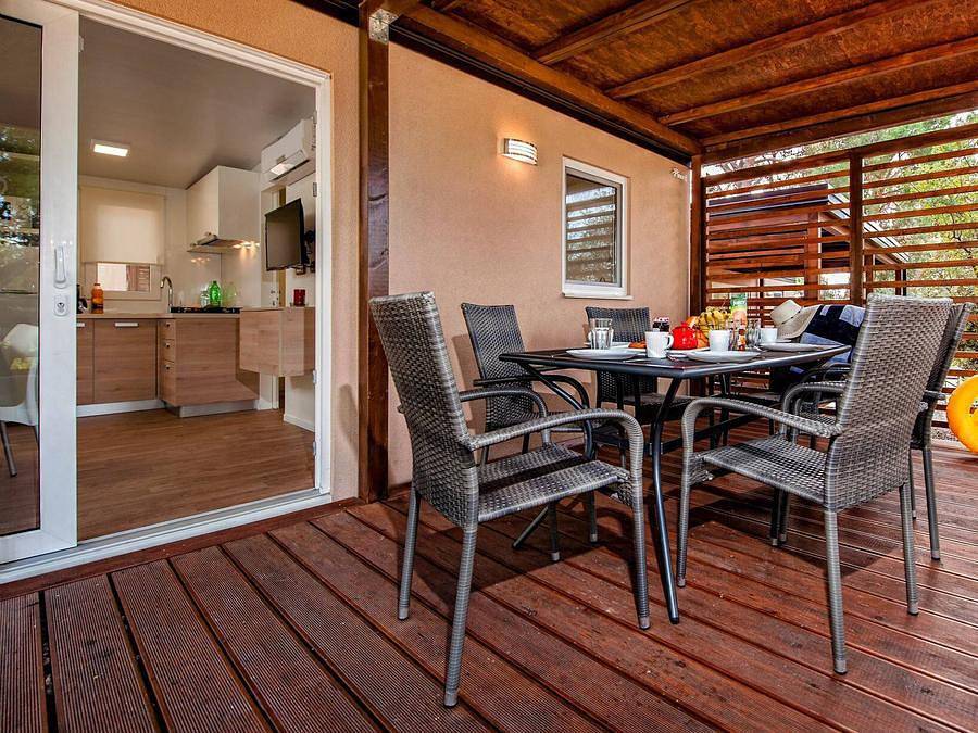 Camping Porton Nature Hideouts - Stacaravan 6 personen - Mobile-home | Comfort | 3 slaapkamers | 6 pers | Verhoogd terras | 2 badkamers | Airconditioning | Tv in Rovinj Riviera, Rovinj