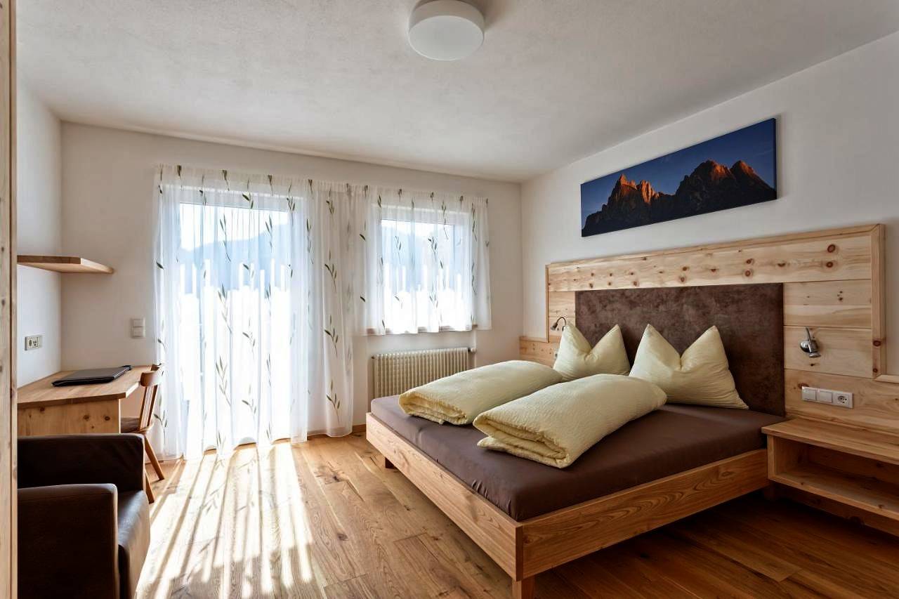 Ganze Wohnung, Apartment with Balcony in Saubach (Barbian), Barbian