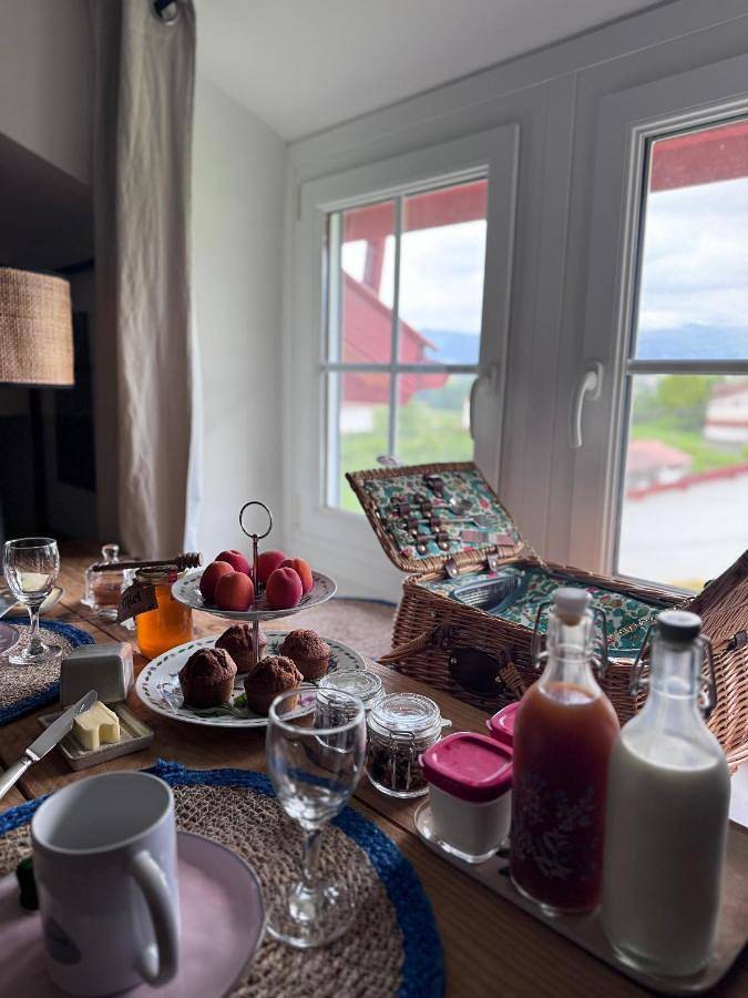Maison Biscaya , La chambre 2e étage in Çaro, Région de Bayonne