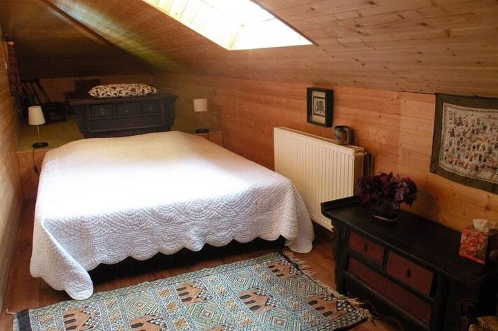 Location de vacances pour 8 personnes, avec jardin, animaux acceptés à Theys - 2