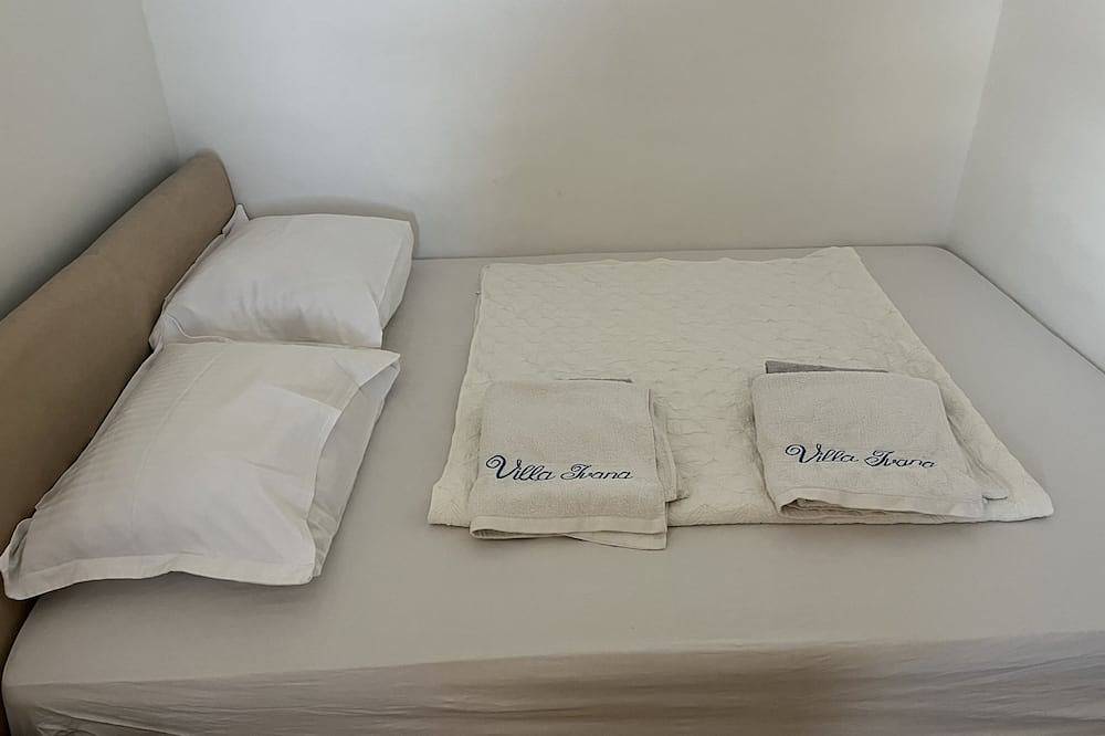 Imotski am Blauen See Zentrum <br>Apartment mit 2 Schlafzimmer, 2 Bäder <br>4+2 in Imotski, Makarska Riviera