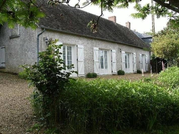 Location de vacances pour 6 personnes, avec terrasse à Saint-Vincent-du-Lorouër