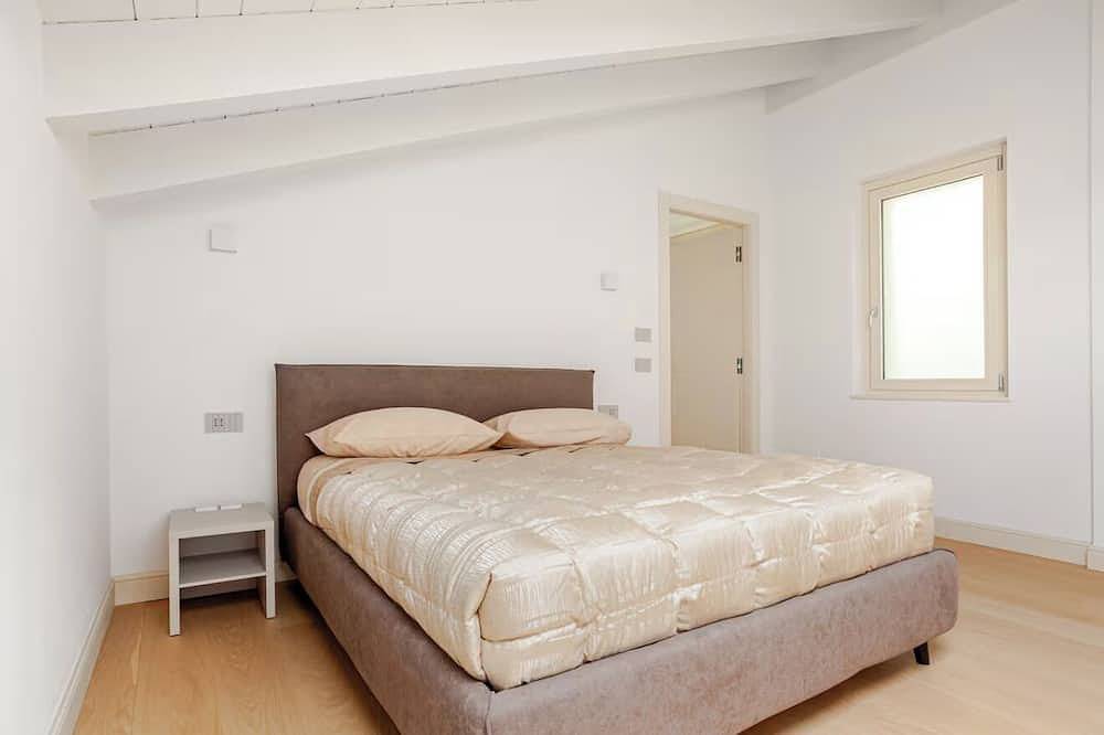Ganze Wohnung, New Lux Apartment La Barbera with a view of the Unesco hills in Castagnole delle Lanze (dorf), Castagnole delle Lanze