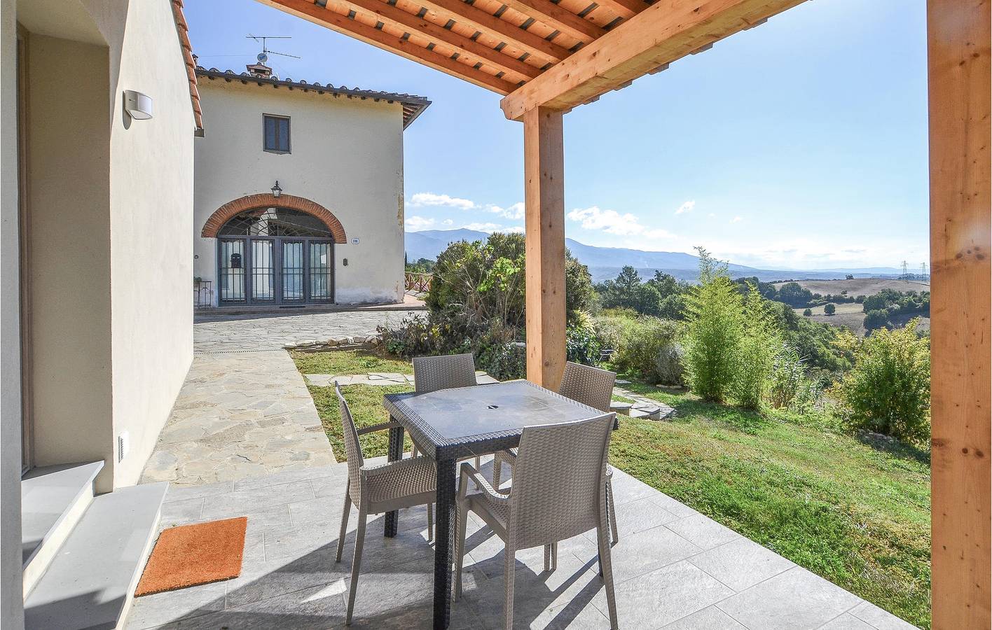 Appartement de vacances entier, Appartement impeccable avec piscine et parking : Il Poggetto 700m in Rignano sull'Arno, Valdarno