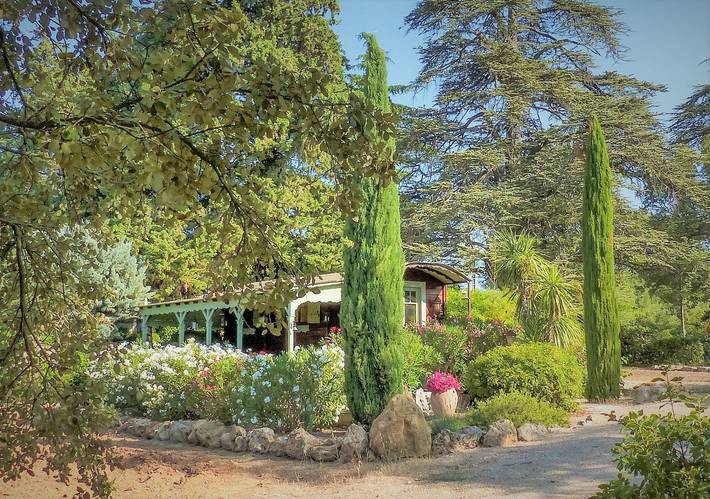 Cottage pour 2 personnes, avec piscine ainsi que jardin et terrasse, animaux acceptés
