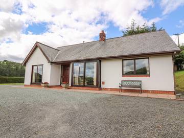 Log Cabin for 6 People in Powys, Mid-Wales, Photo 2
