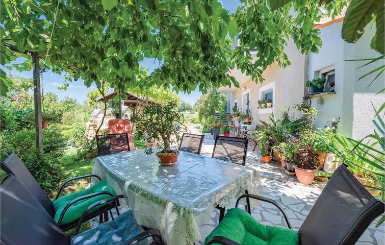 Ferienwohnung für 6 Personen, mit Terrasse