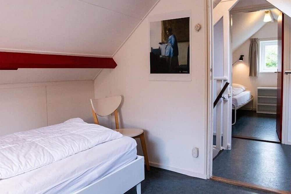 Acacialaan 19 uw gezins vakantiehuis met ruime tuin in Burgh-Haamstede, Zeeuwse Kust