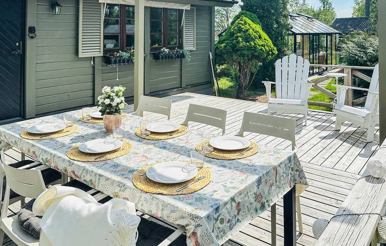Ferienhaus für 6 Personen mit Terrasse in Flen