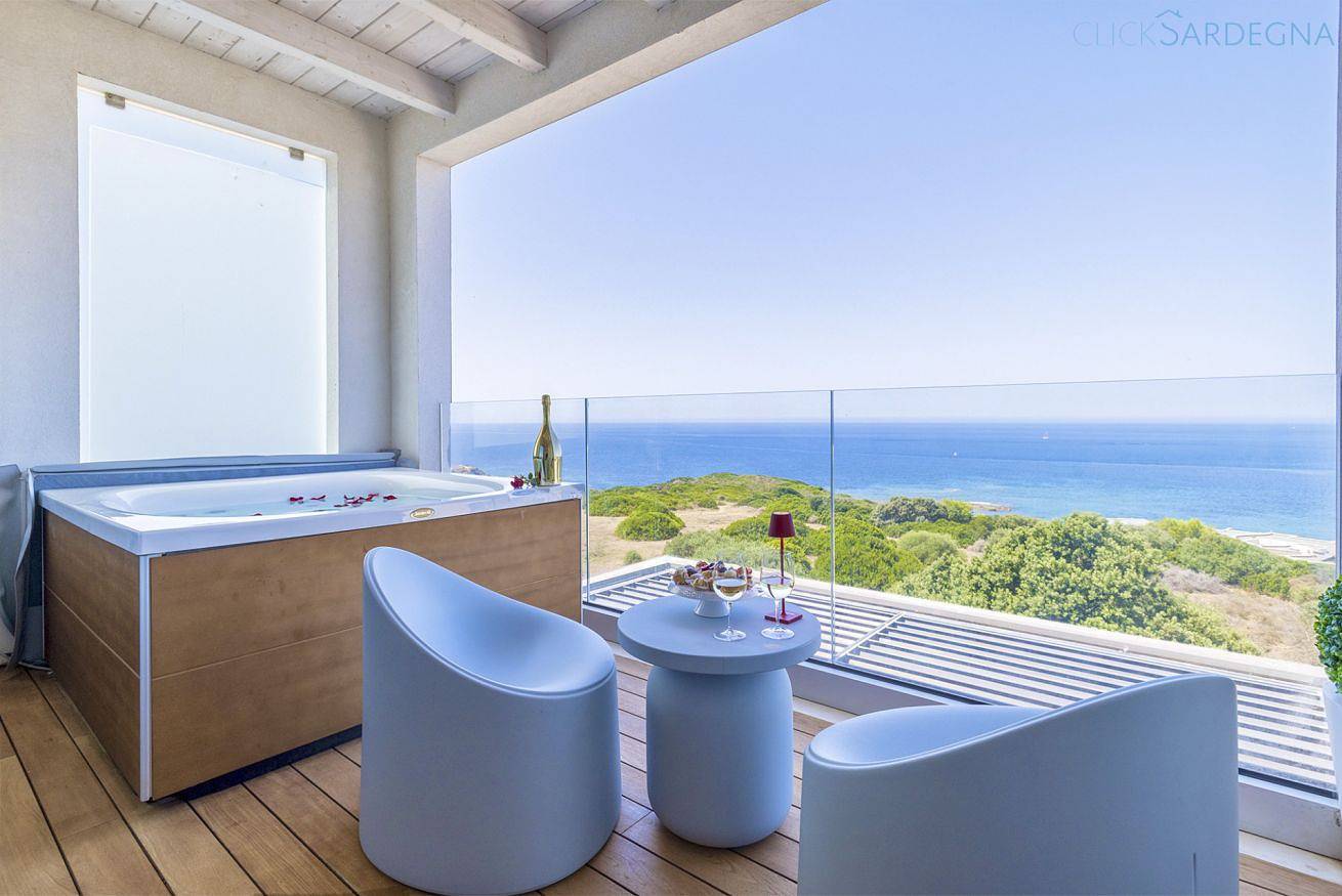Ganze Wohnung, Amare Penthouse mit Whirlpool mit Blick auf das Meer in Sant'Anna, Alghero