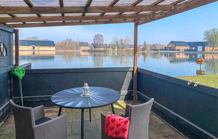 Feriehus for 6 personer, med terrasse og hage i Randers
